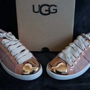 UGG - EVANGELINE SNEAKERS, US 8 , "NEW"